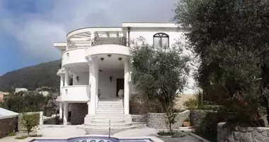 Villa  mit Meerblick, mit Garage in Budva, Montenegro