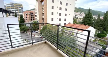 Mieszkanie 4 pokoi w Budva, Czarnogóra