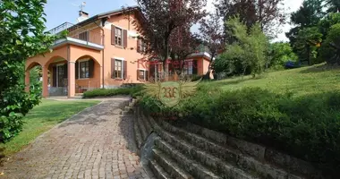 Villa 3 habitaciones en Bee, Italia