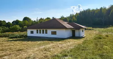 6 room house in Krasnienski sielski Saviet, Belarus