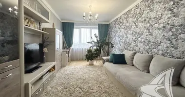 Apartamento 3 habitaciones en Muchaviecki sielski Saviet, Belarús