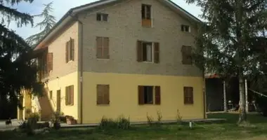Dom 13 pokojów w Terni, Włochy