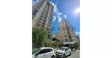 3 room apartment with elevator, with surveillance security system, with parking in Uemraniye, Turkey