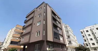 Apartamento 1 habitacion con balcón, con airea acondicionado, con estacionamiento en Erdemli, Turquía
