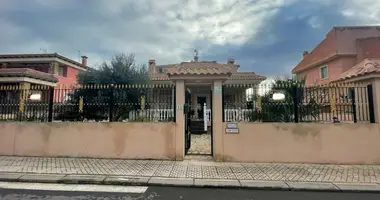 4 bedroom house in Torrevieja, Spain