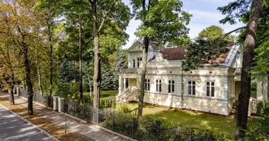 7 room house in Grodzisk Mazowiecki County, Poland