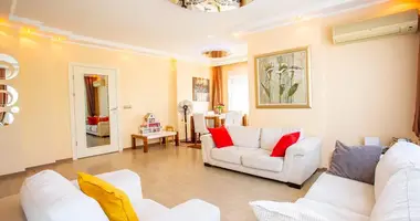 Appartement 4 chambres dans Muratpasa, Turquie