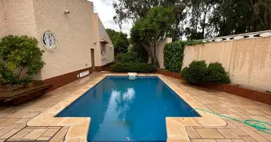 4 bedroom house in el Campello, Spain