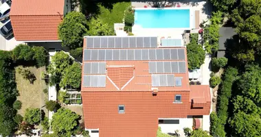 Maison 3 chambres dans Kastel Luksic, Croatie
