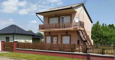 Casa 5 habitaciones en Hungría