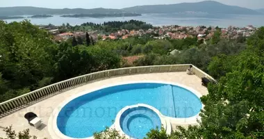 Villa 6 bedrooms with By the sea in Tivat, Montenegro