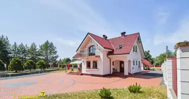Maison dans Rakaw, Biélorussie