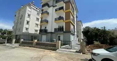 Apartamento 2 habitaciones con balcón, con airea acondicionado, con estacionamiento en Guezeloba, Turquía