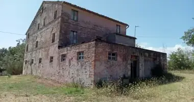 Casa 14 habitaciones en Terni, Italia