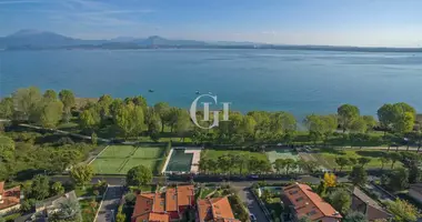 1 bedroom apartment in Sirmione, Italy