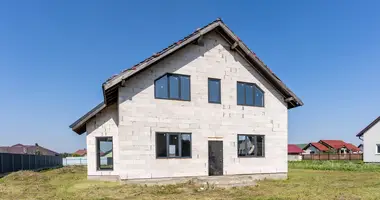 Haus in Scomyslicki siel ski Saviet, Weißrussland