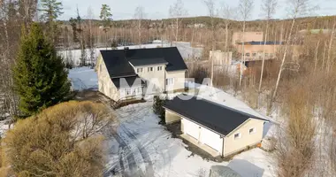 Maison 5 chambres dans Jyvaeskylae sub-region, Finlande