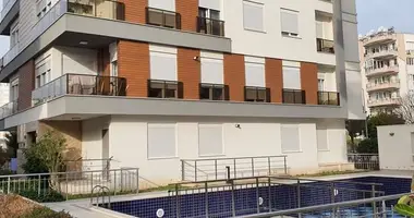 Appartement 4 chambres dans Muratpasa, Turquie