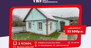 Maison dans Vidzieuscyna, Biélorussie