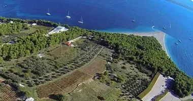 Plot of land in Bol, Croatia