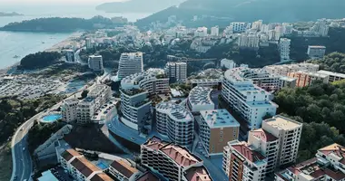 Condo  mit Aufzug, mit Klimaanlage, mit Meerblick in Becici, Montenegro