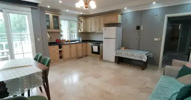 2 bedroom apartment in Mahmutlar, Turkey