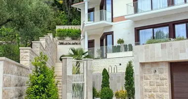 Casa 3 habitaciones en Tivat, Montenegro