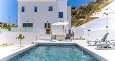 Villa 4 bedrooms in Kissonerga, Cyprus