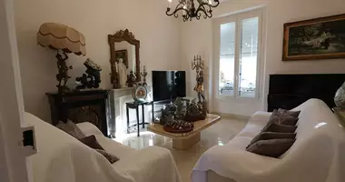 6 bedroom house in Nice, France