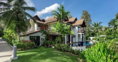 Apartment 11 bedrooms in Phuket, Thailand