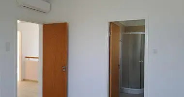 3 bedroom house in Pervolia, Cyprus