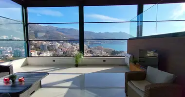 Wohnung 9 Zimmer in Gemeinde Budva, Montenegro