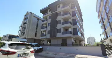 Duplex 3 bedrooms with balcony, with air conditioning, with with repair in Konyaalti, Turkey