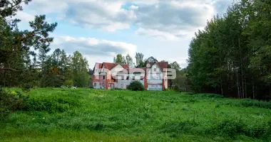 Grundstück in Bezirk Neuermühlen, Lettland