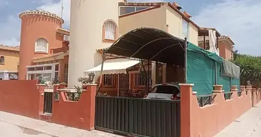 Villa  con Amueblado, con Aire acondicionado, con Junto al mar en Orihuela, España