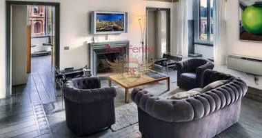 4 bedroom apartment in Rome, Italy