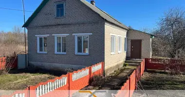 Haus in Padaresse, Belarus