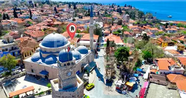Wohnungen auf mehreren Ebenen in Muratpasa, Türkei