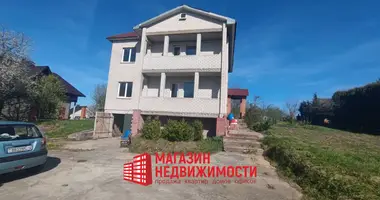 Dom 4 pokoi w Kapciouski sielski Saviet, Białoruś