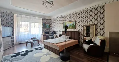 5 room apartment in Oroshaza, Hungary