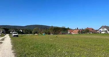 Terrain dans Porva, Hongrie