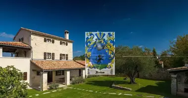 Villa 2 chambres avec parkovka parking, avec Terrasse, avec Piscine dans Rovinj, Croatie
