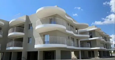 Mieszkanie 3 pokoi w Meneou, Cyprus