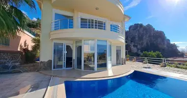 Villa 4 chambres avec parkovka parking, avec Piscine, avec Jardin dans Alanya, Turquie