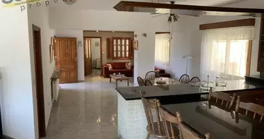 Apartamento 4 habitaciones en Strovolos, Chipre