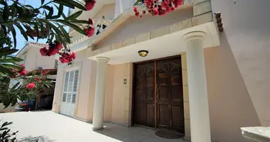 Maison 5 chambres dans Demos Agiou Athanasiou, Chypre