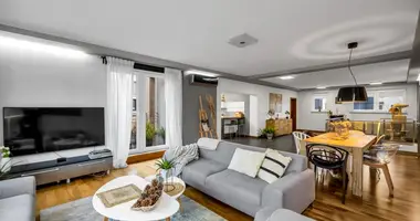 4 room apartment in Warsaw, Poland