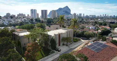 Villa 3 chambres avec Climatiseur, avec Terrasse, avec Cour dans Calp, Espagne