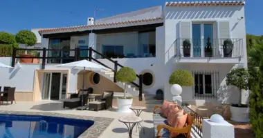 Villa 5 bedrooms in Izhevsk, Russia