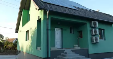 4 room house in Toekoel, Hungary